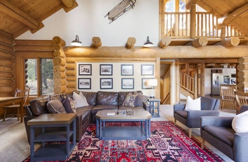 Wolfe Estates Cabin | Lake Views King Cabin w Hot Tub | Trails | Sleds