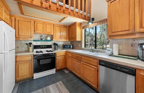Big Bear Lake Cabin | Lakeview Haven- Luxury Retreat