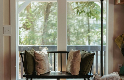 Colfax Ski Chalet | Lakeview lodge with hot tub near Rollins Lake