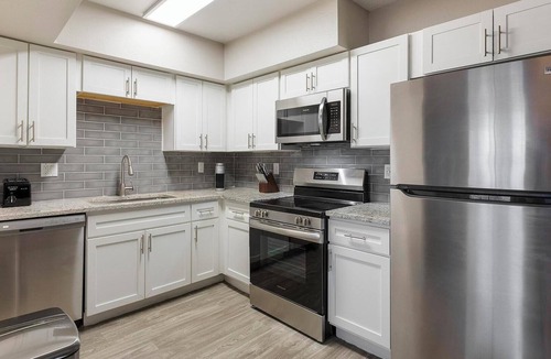 Rancho Oakey Apartment | Landing | Incredible 1BD, Gym