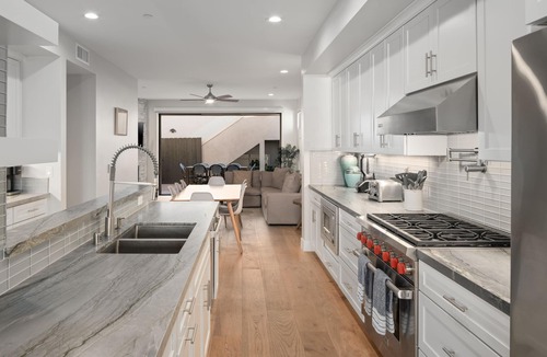 North Pacific Beach House | Large Beach Home | Ocean Views | Walk to Beach & Shops!