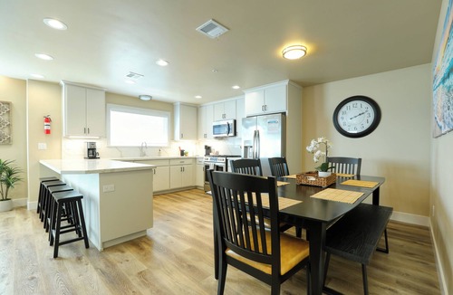 Downtown House | Large Townhouse in Downtown Pismo, Sleeps 12!