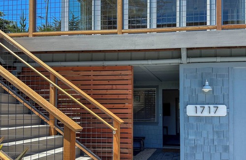 Bodega Bay House | Las Brisas-newly renovated with magnificent view of harbor and Point Reyes.