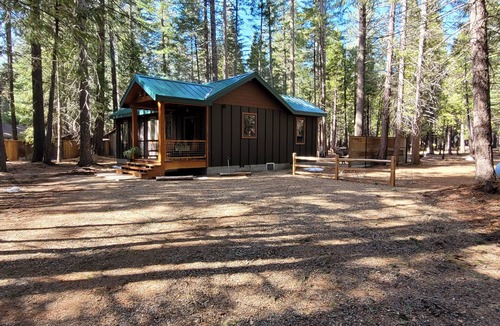 Shingletown Cabin | Lassen Red Fir Cabin ~ 18 Min to Lassen Volcanic National Park