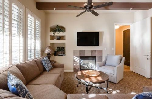 La Quinta Villa | Legacy Villas Resort Luxury Next to Paseo Fountain