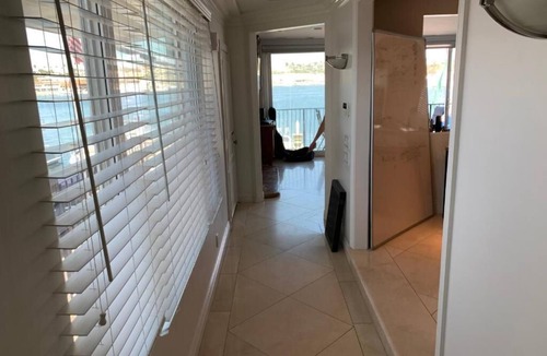 West Newport House | Literally on the Newport harbor in the heart of Lido Village