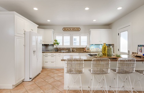 Downtown House | LOCATION! 7 Bedrooms - VIEW - Steps to Sand+Ocean+Pier+Downtown PISMO BEACH!