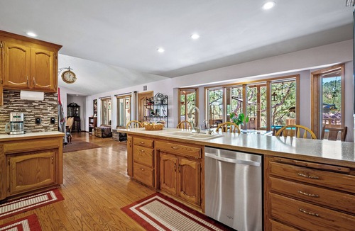 Atascadero Cabin | Lodge West - Gateway to California Central Coast 5 Bedrooms 4 Baths