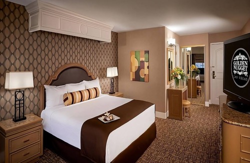 Sunrise Manor Hotel | Look No More! 2 Pools, Pet-friendly Property, Nightclub, Walk to the Strip!