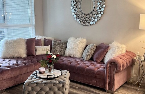 Platinum Triangle Apartment | Lovely 1 Bd 1 Ba in Amazing Location Close to All Attractions!