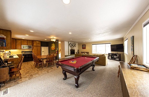 Skyland House | Lovely 3BR/2BA near Heavenly. 30 day minimum booking at a terrific nightly rate!