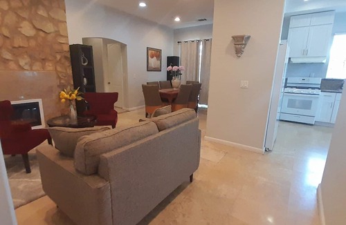 Hermosa Village House | Luxe 6Bd/6Ba,5 Minutes Disney Convention C, Beaches 20minutes