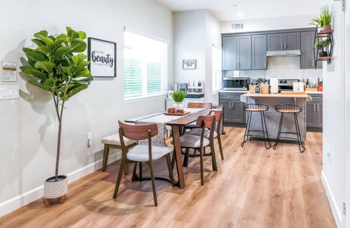 Midway City House | Luxe 6BR Family Disney Villa Sleeps 22 King Beds GameRoom Pool Table +EV