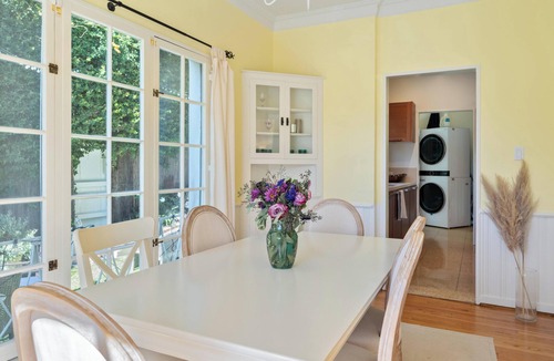 Beachwood Canyon House | Luxurious Beachwood Condo, Hollywood Sign Views