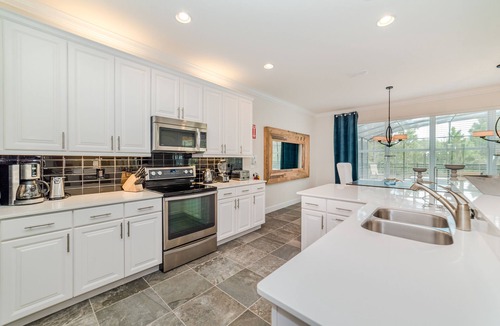 Watersong House | 🏡✨ Luxurious Model Resort Pool Home Near Disney! Perfect for Family Fun!
