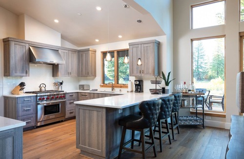 Truckee House | Luxury 4BD Home w/EV Charging Station at Old Greenwood!