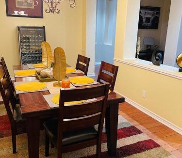 Victorville Villa | Luxury and unique 3300 sq ft home Quiet neighborhood
