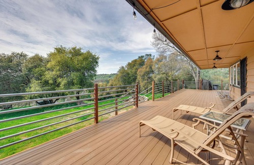 Auberry Cottage | Luxury Auberry Retreat in Sierra National Forest