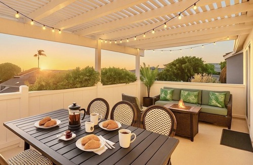 Pierpont Bay House | Luxury Beach House 99 Steps from Sand, Pet-friendly