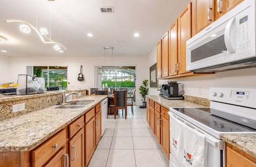Loughman Villa | Luxury Disney Getaway with Pool