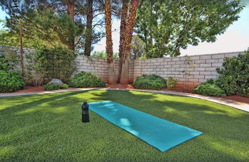 Spring Valley House | LUXURY ESTATE 4600 SQ FT, 6 Cal King Beds, Big Pool/Spa, Close2Strip, Summerlin!