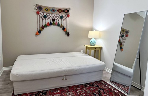 Airport Area Condo | Luxury Executive & Vacay Spot 2BR with a dedicated workspace