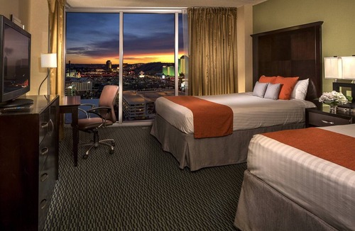 Laughlin Hotel | Luxury Guest Room | Aquarius Casino Resort | On the Colorado River