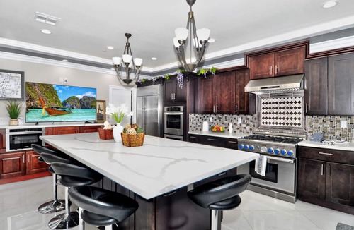 Midway City House | Luxury House 7bedroom for 28people