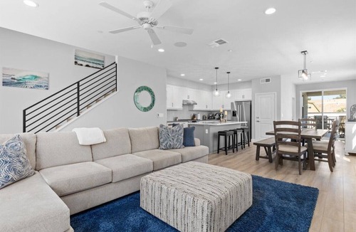 Carlsbad Village House | Luxury in village with private patio - 2 blocks from beach & village!
