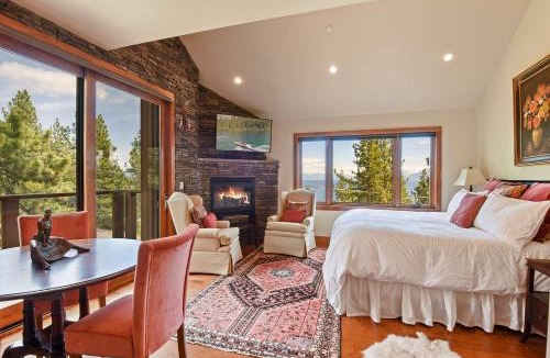 Lake Forest House | Luxury Mountain Chalet Deck w BBQ & Lake Views