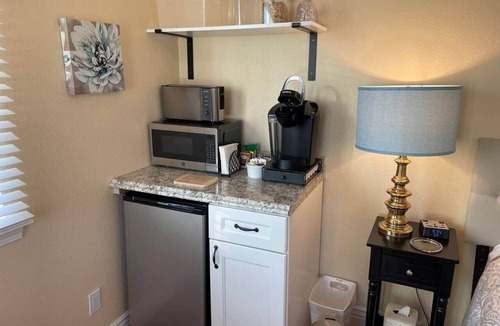 Napa House | Luxury Private Hillview Suite