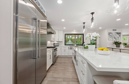 Mount Helix House | Luxury Resort Villa Saltwater Pool Spa Ultimate Private Outdoor Oasis