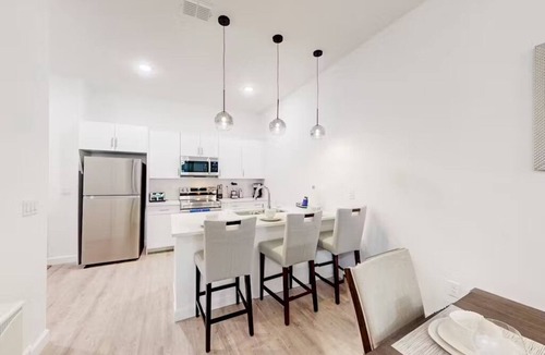 Loughman House | Luxury Town Home/Mins. to Disney/Golf Clubs/Private Pool/Pet Friendly