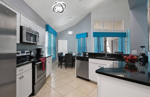 Windsor Hills House | LUXURY VILLA! 6BR Windsor Hills, Pool/Spa, Game Room, Disney Themed, Near Disney