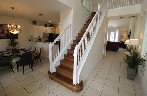 West Kissimmee House | Luxury Villa Disney 2 mls 7BR 40 ft Pool, Huge Spa, Cinema, Lake Views, Slps 16.