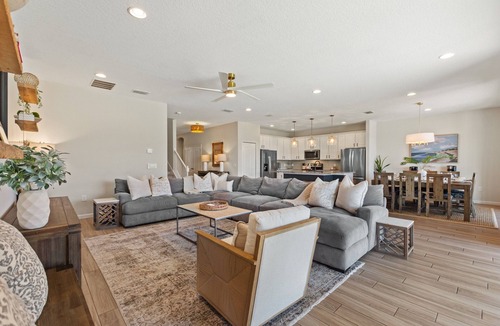 Loughman Villa | Luxury Villa on a great lot! Pool, Spa, Movie & Arcade. Close to Disney & Golf!