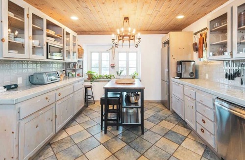 Altadena House | Luxury Villa w/Pool, Mountain Views near NASA