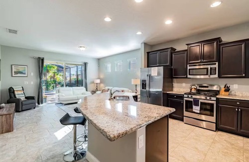 Loughman House | Magical Disney House-Pool & Hot Tub,Free Waterpark
