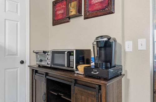 Fair Oaks House | Magnificent stay at Fair Oaks Village