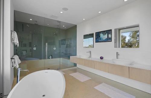 Malibu House | Malibu Art Haven - Pool, Hot Tub & Guest House