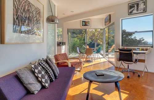 Malibu House | Malibu Modern Pool House