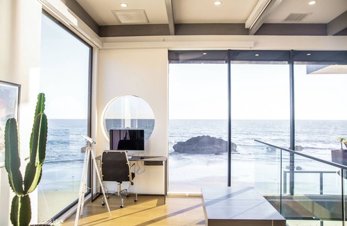 Central Malibu House | Malibu Road Sandy Beach Home
