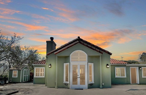 Malibu House | Malibu's Private Retreat +Dogs