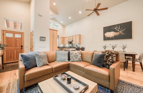 Truckee House | Maple Crest at Winter Creek by Tahoe Getaways - Pet Friendly 3 BR w Bonus Room