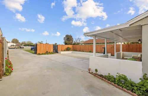 Ontario House | @Marbella lane - Exquisite Studio Unit in Ontario