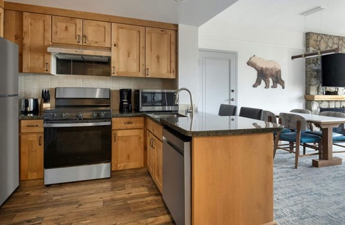 South Lake Tahoe Bed & Breakfast | Marriott Timber Lodge 2BD Villa