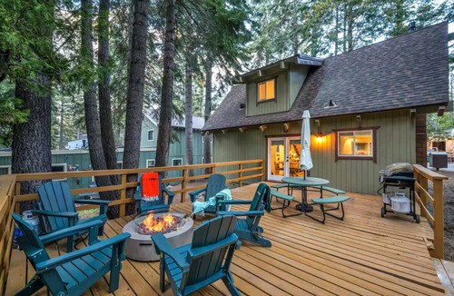 Sunnyside Cabin | Meadows Cabin a Luxe 3-bedroom cabin in Tahoe City perfect for your getaway