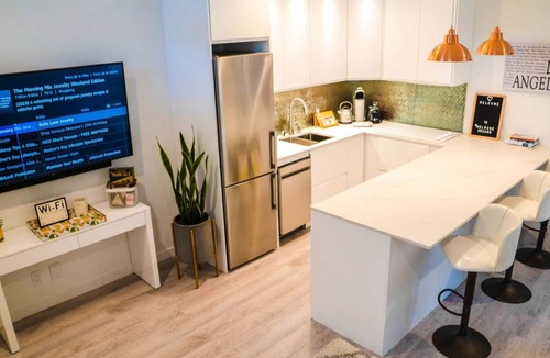 Beverly Grove House | Melrose Dreams chic home- sunny West Hollywood, CA