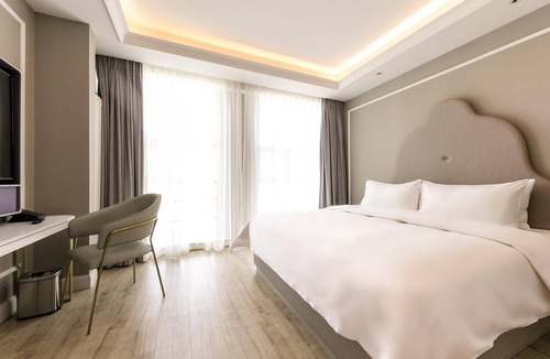 Ejin Horo Banner Hotel | Mercure Ordos Downtown