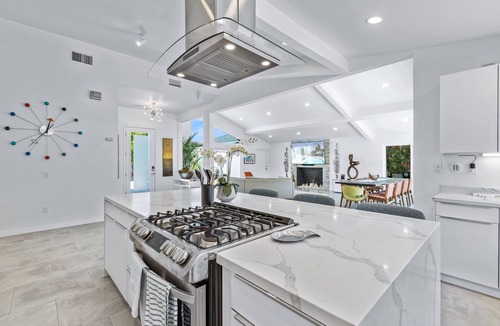 Magnesia Falls Cove House | Mid Century Cool - Rancho Mirage Home